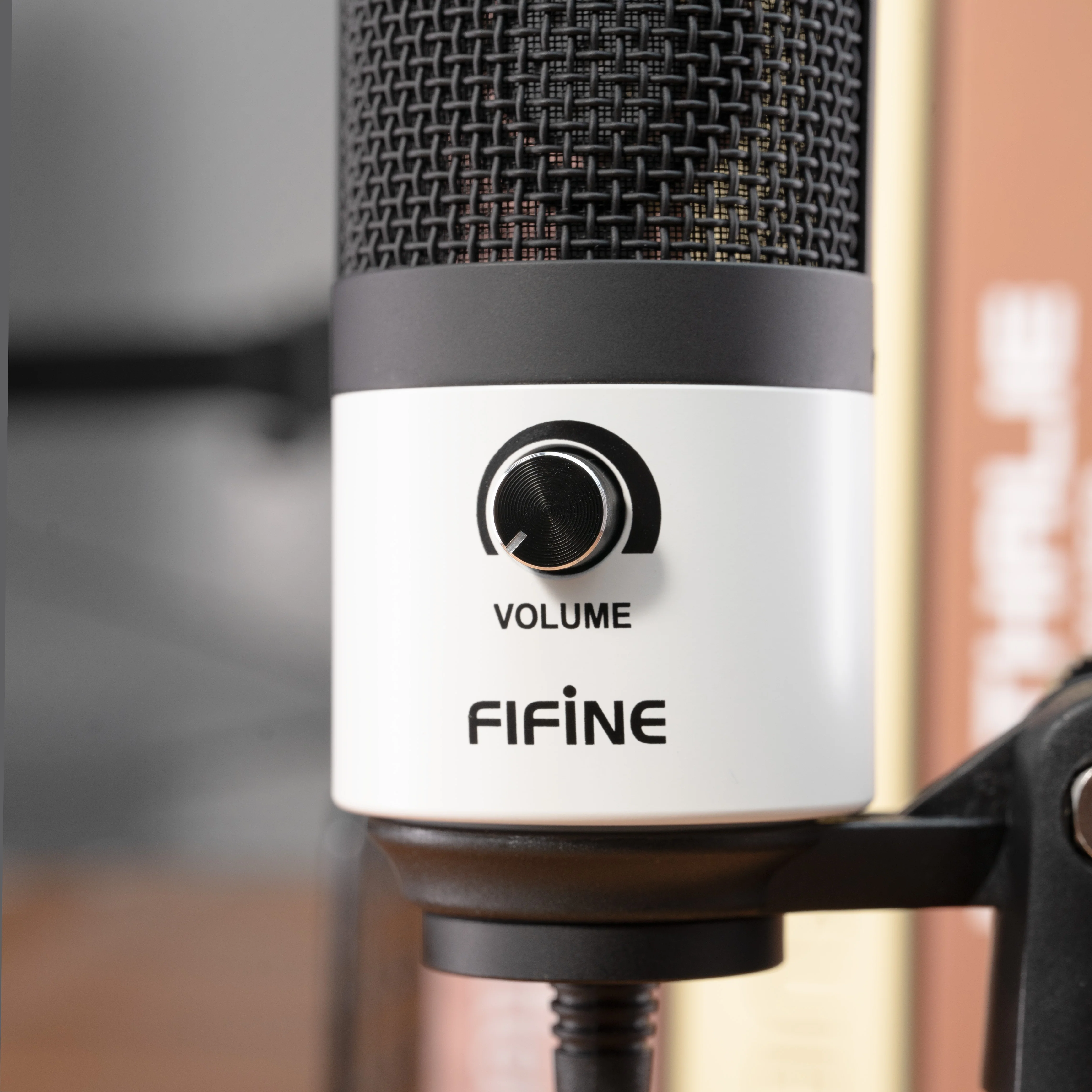 FIFINE K669B USB Condenser Microphone with Tripod Stand - Image 12