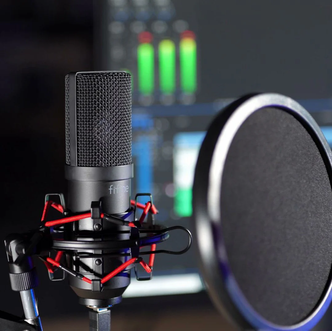 FIFINE T732 USB Condenser Microphone Kit with Boom Arm Stand - Image 5